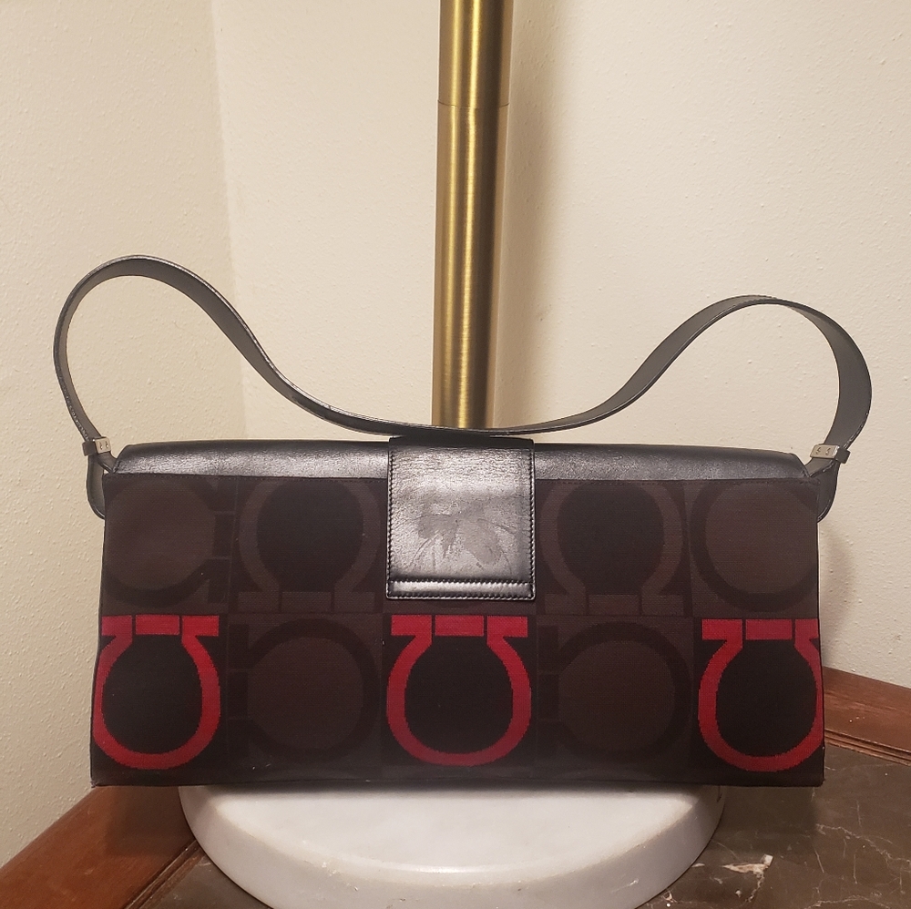 Salvatore Ferragamo handbag - Picture 2 of 10